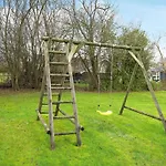 度假居 6 Person In *